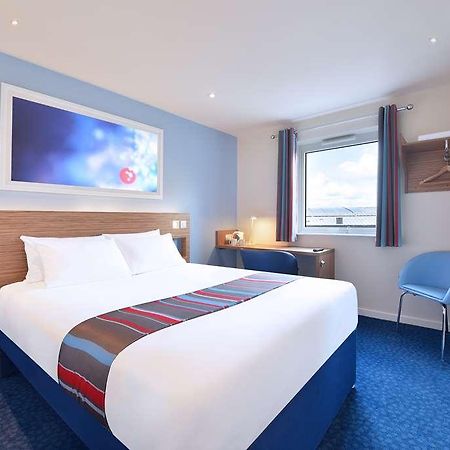 Travelodge Leeds Central חדר תמונה
