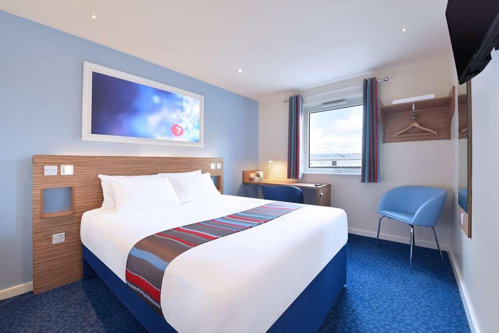 Travelodge Leeds Central חדר תמונה