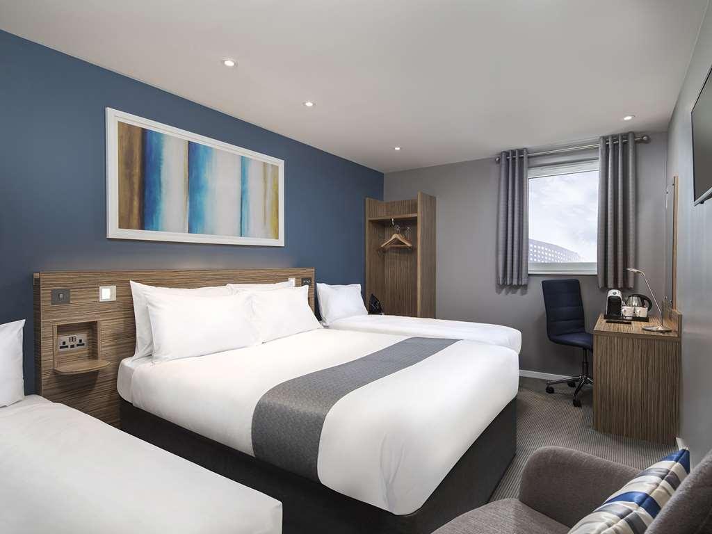 Travelodge Leeds Central חדר תמונה