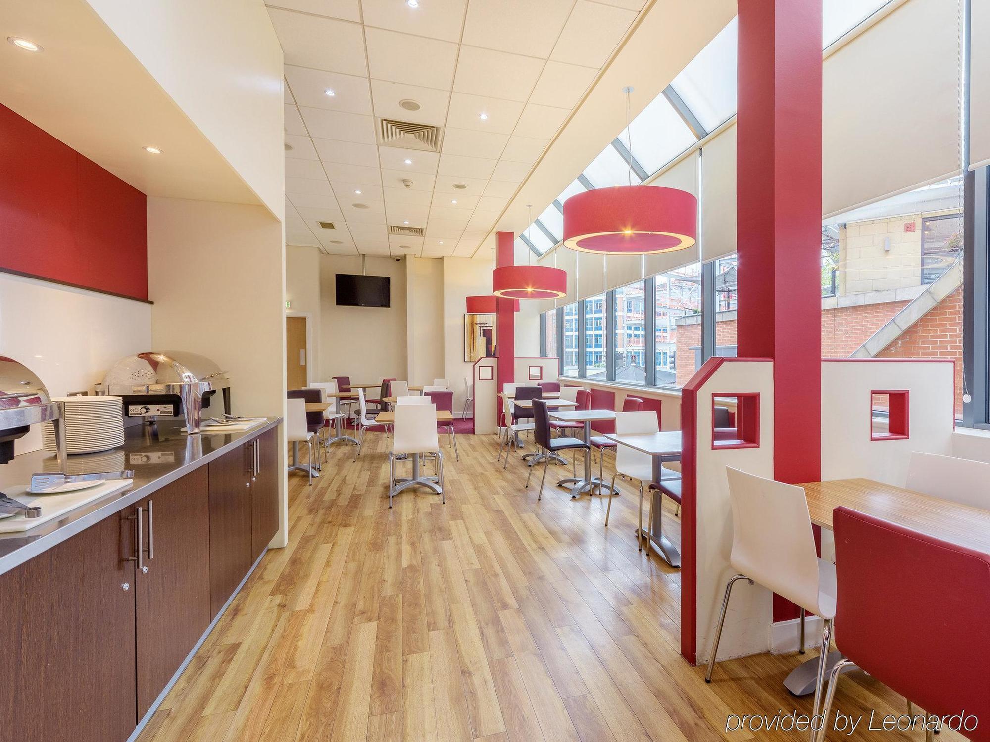 Travelodge Leeds Central מראה חיצוני תמונה