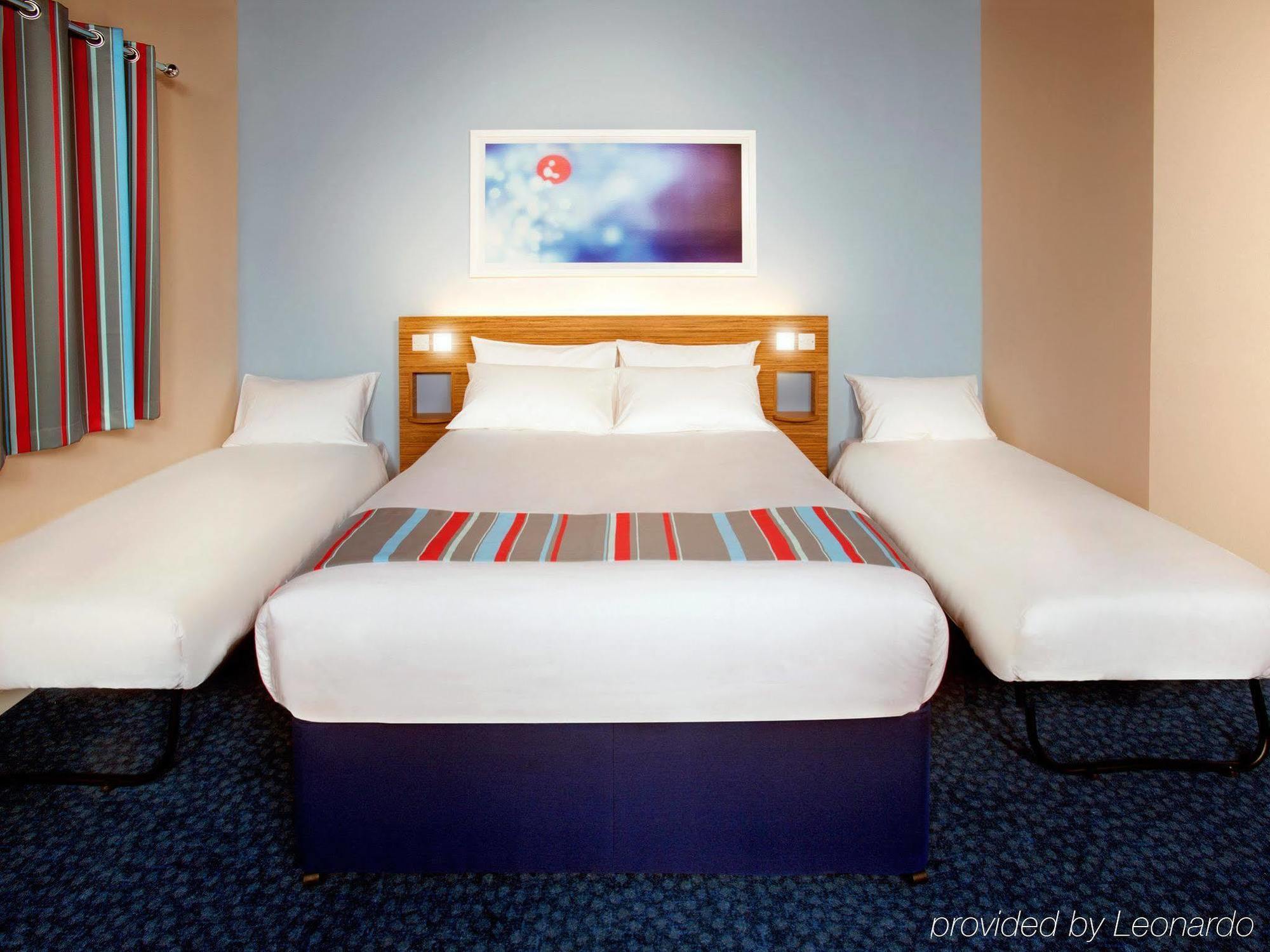 Travelodge Leeds Central מראה חיצוני תמונה