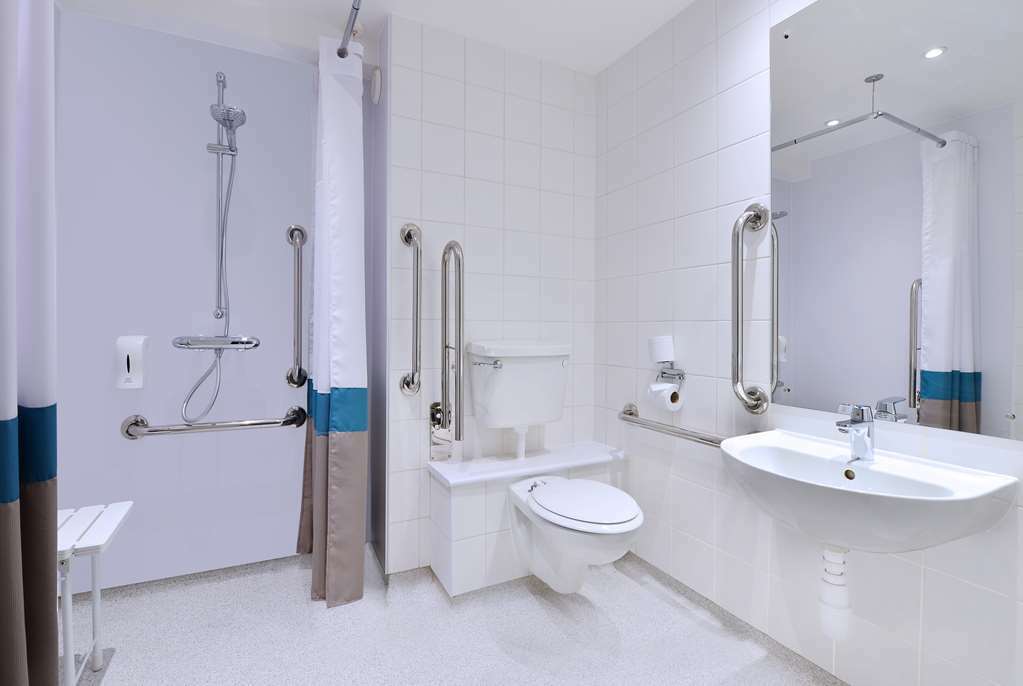 Travelodge Leeds Central חדר תמונה