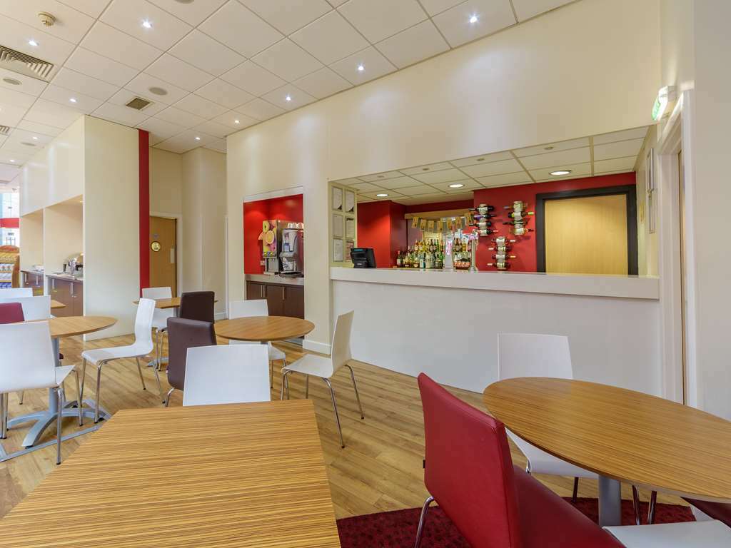 Travelodge Leeds Central מסעדה תמונה